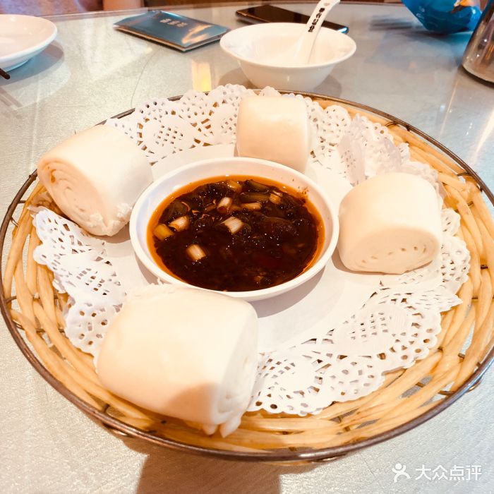 馒头蘸酱，我在豫满楼找到了家乡味