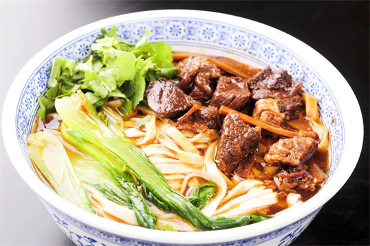 售完！10000份凤爪抢完之后，他们瞄准了免费猪蹄！